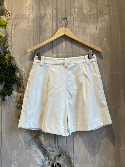 Nema SHORTS ΔΕΡΜΑΤΙΝΟ ΜΕ ΠΙΕΤΕΣ - Vesta Donna 